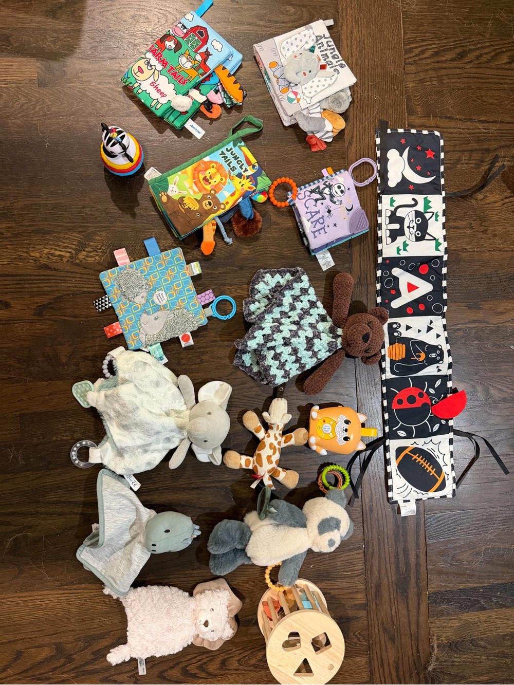 lot of 72 baby items